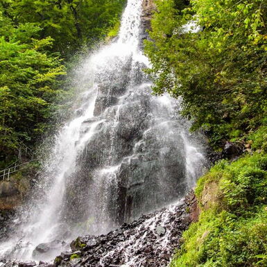 Blick auf den Trusetaler Wasserfall von unten